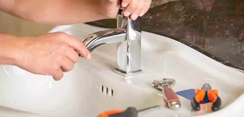 Bathtub Faucet Replacement in Simi Valley